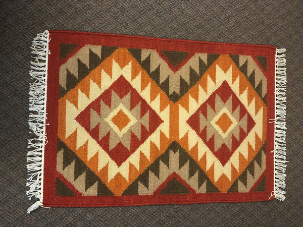 Handwoven wool rugs in 2’ x 3’ Shree 120