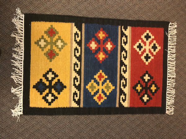 Handwoven wool rug in 2’ x 3’ Shree 116