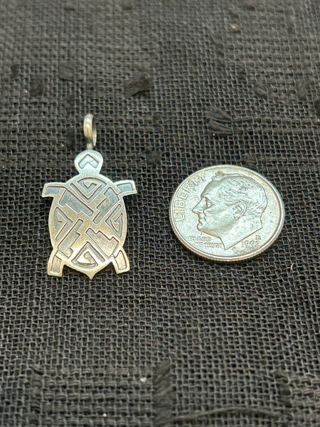 Native American handcrafted sterling silver TURTLE pendant.  NM122