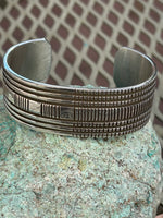 Navajo handcrafted sterling silver bracelet.  LZ066