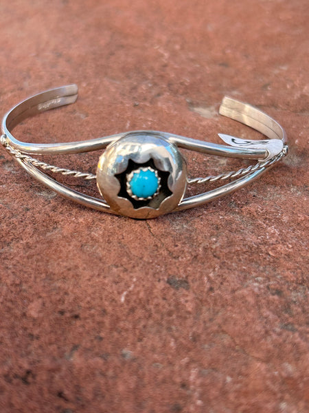 Navajo handcrafted sterling silver child’s bracelet. LZ051