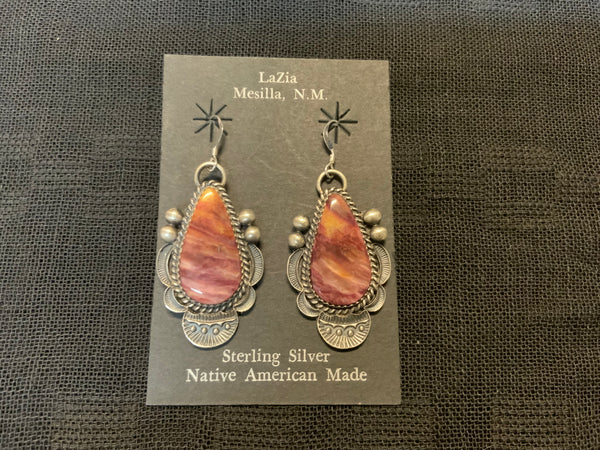 Navajo handcrafted sterling silver earrings with purple Spiney Oyster shell   LZ639