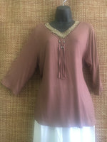Solid color blouse with gold flake necklin brpwme