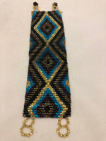 Glass bead bracelet in 2' width from Guatemala