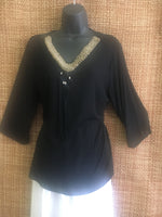 Solid color blouse with gold flake neckline black