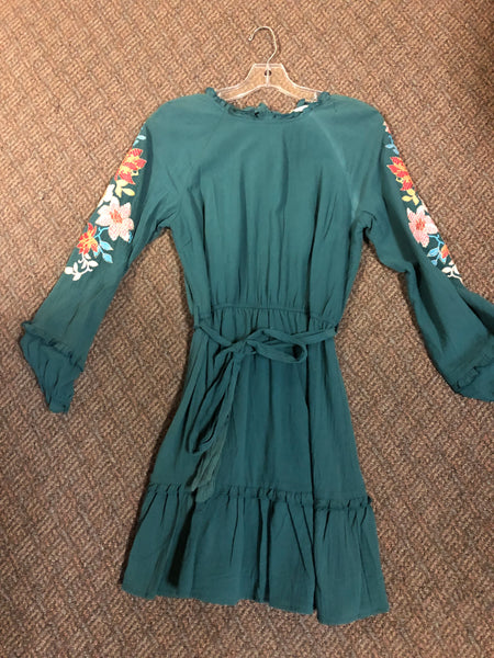 Andre embroidery dress #AG. $9.99 after auto discount.