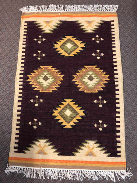 Handwoven wool rug in a 2.5’ x 4’ size Shree 112.