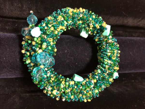 Glass bead memory wire bracelet  green